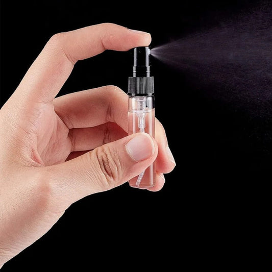 Mini Glass Spray Bottles, 5 ml 50-Pack Black Fine Mist for Perfume