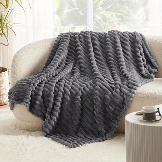Faux Rabbit Fur Blanket, Reversible Plush Throw for Bed and Sofa