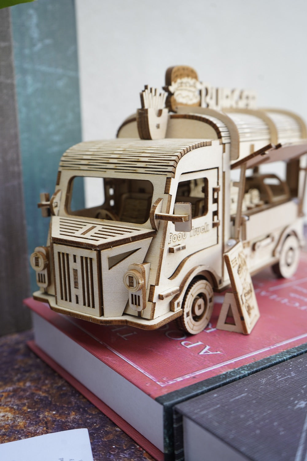 Basswood Food Truck Model Kit, DIY 3D Puzzle for Desk Display