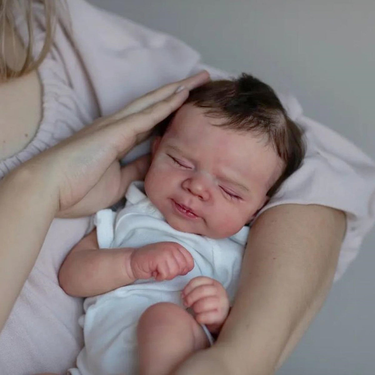 18-Inch Sleeping Reborn Baby Doll with Marbled Skin and Cloth Body