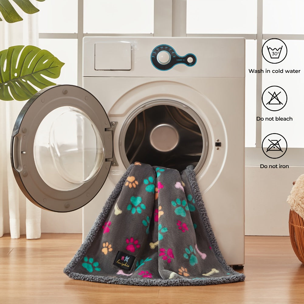 Waterproof Pet Blanket – Reversible Liquid-Proof Coral Fleece Dog Blanket for Couch, Sofa & Bed, Furniture Protector, 2 Patterns