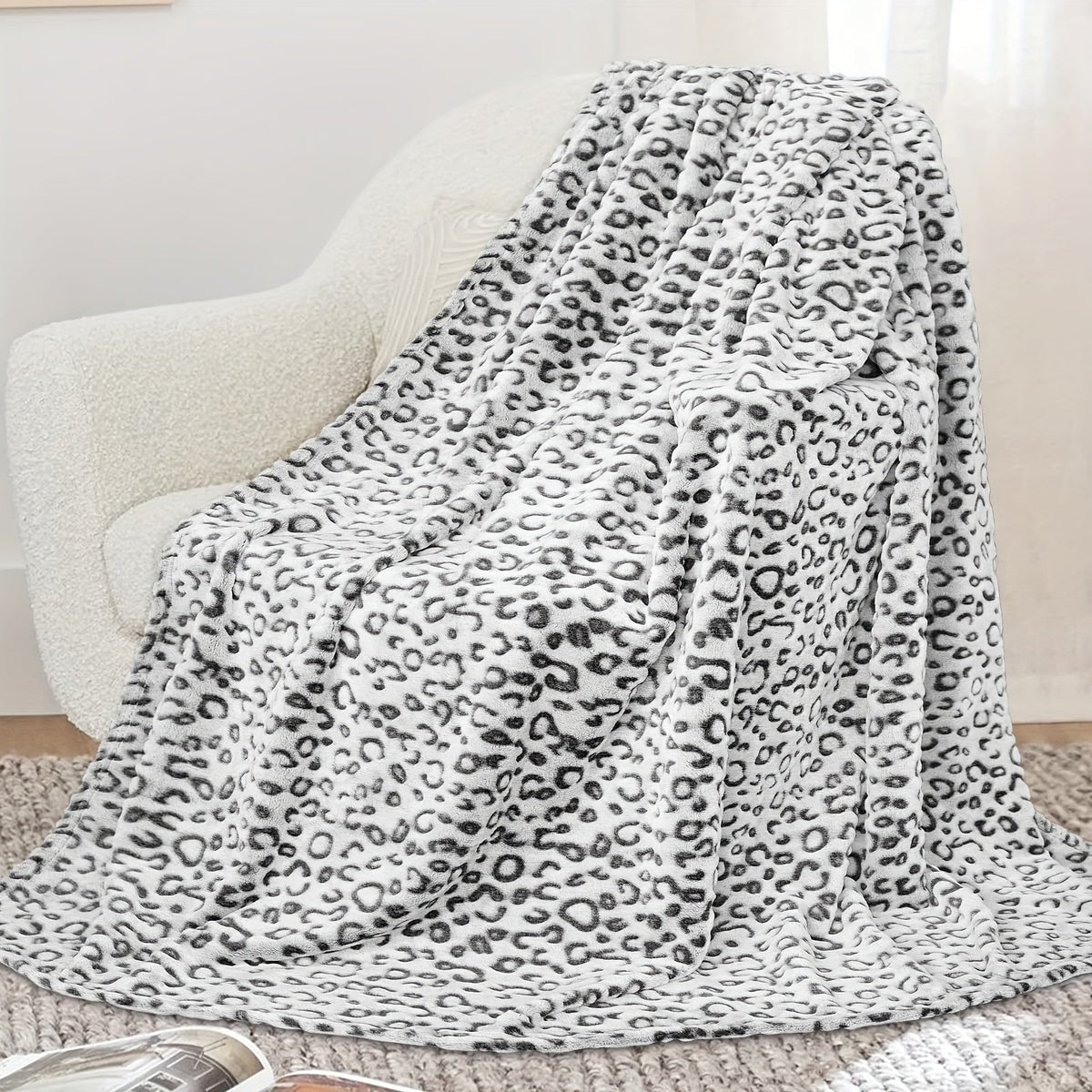 Leopard Print Throw Blanket – Soft Fluffy Jacquard Fleece Flannel for Couch, Bed, Sofa & Camping, 3 Sizes, 5 Colors