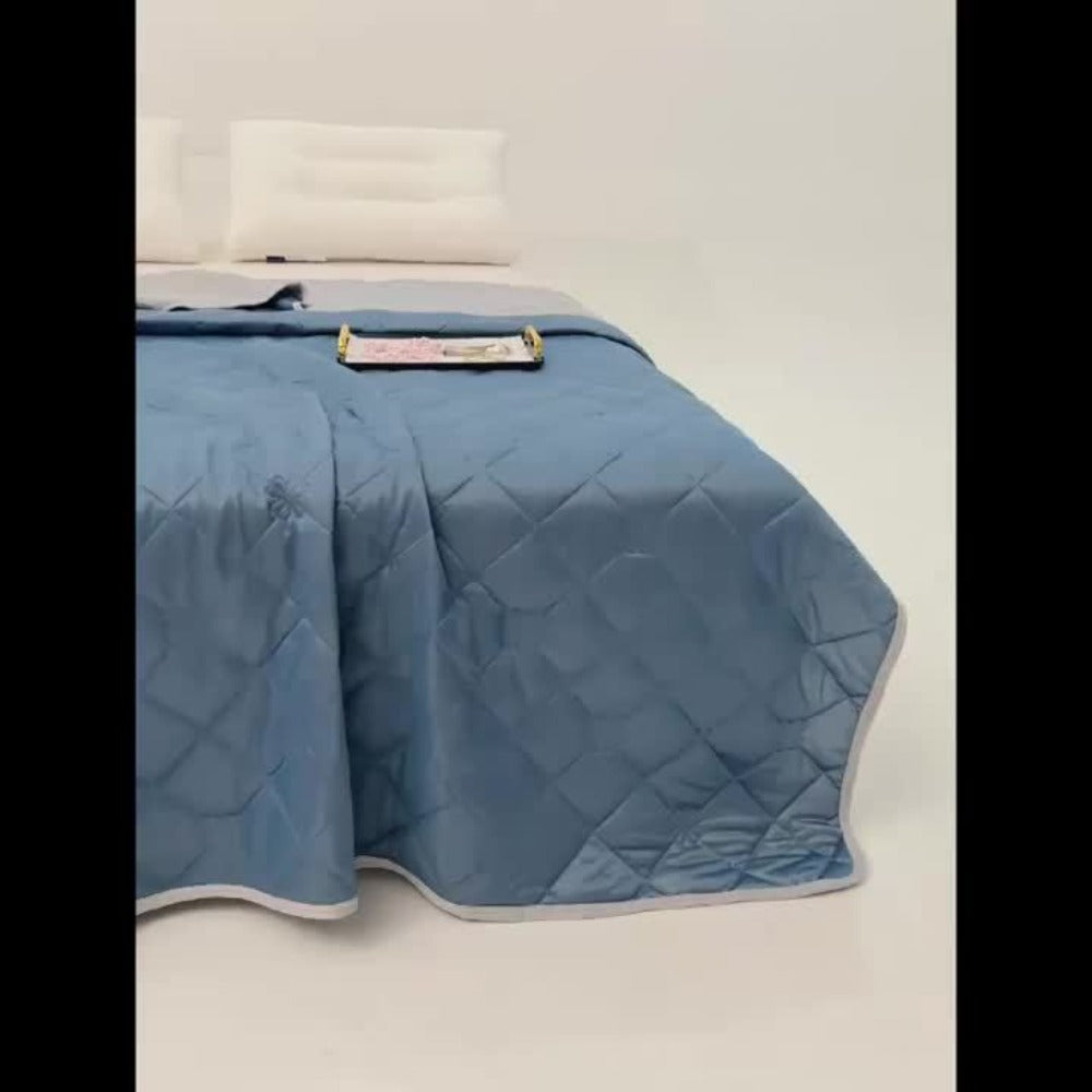 Cooling Blanket for Hot Sleepers – Lightweight Breathable Summer Comforter, Air-Cooled Moisture-Wicking Blanket for Adults, Queen & King Size