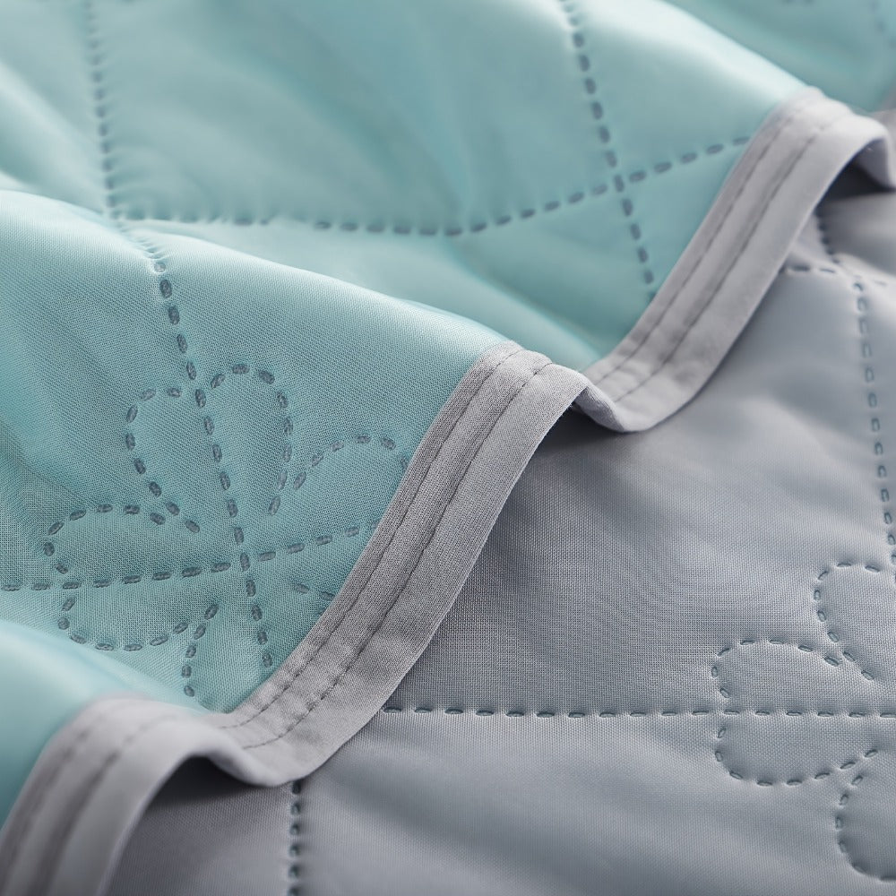 Ultrasonic Embossed Cooling Blanket – 100% Polyester Summer Throw, Breathable Lightweight for Hot Sleepers, Machine Washable, 6 Colors