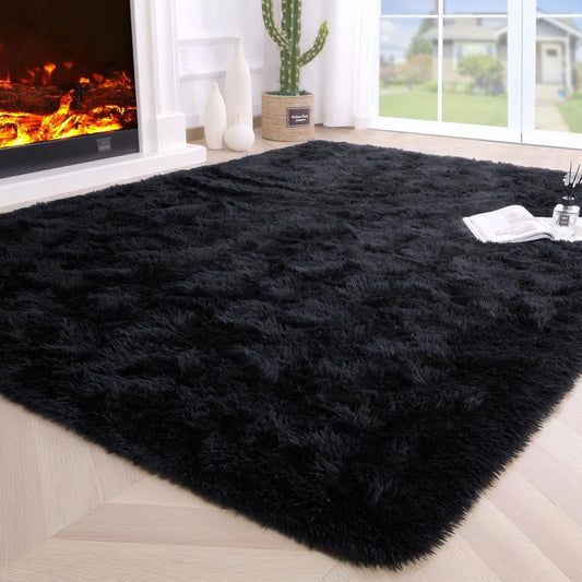 Shaggy Area Rug in Black with Soft Tufted Pile for Bedrooms and Living Rooms