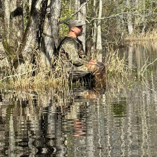 Low-Profile Hunting Chair Lightweight Foldable Stool – Adjustable Carry Strap, Mossy Oak Camo Pattern, Portable Seat for Turkey & Deer Hunting, Camping, Fishing & Outdoor Use, Ground Blind Chair