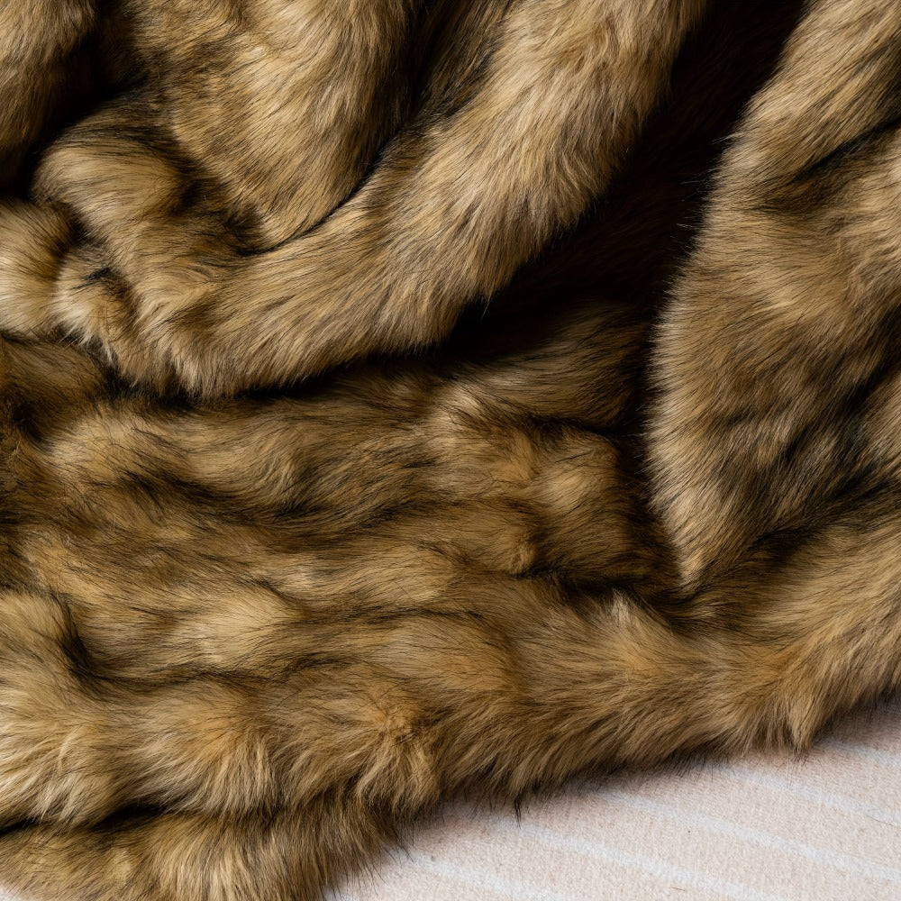 Long Hair Fluffy Reversible Plush Velvet Throw Blanket – 300-350gsm Soft Elegant Throw for Couch & Bed, 6 Colors, 2 Sizes