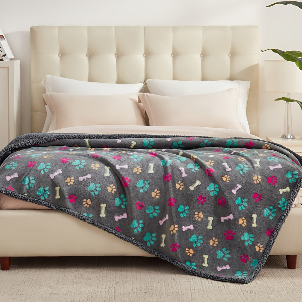 Waterproof Pet Blanket – Reversible Liquid-Proof Coral Fleece Dog Blanket for Couch, Sofa & Bed, Furniture Protector, 2 Patterns