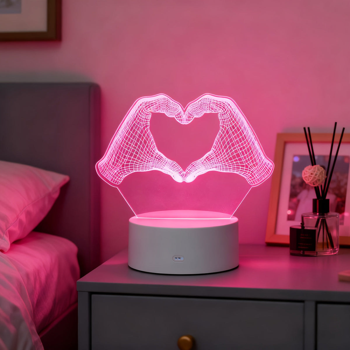 3D Heart Hands LED Night Light 16 Color Changing Optical Illusion Lamp Touch Remote Control Dimmable Bedside Table Lamp for Bedroom Valentine Gift Birthday Housewarming