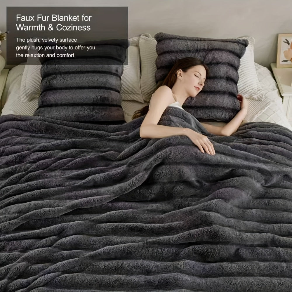 Double-Layer Faux Rabbit Fleece Blanket – 450-500gsm Thickened Soft Warm Throw for Bed, Couch & Travel, All Season, 3 Colors, 5 Sizes