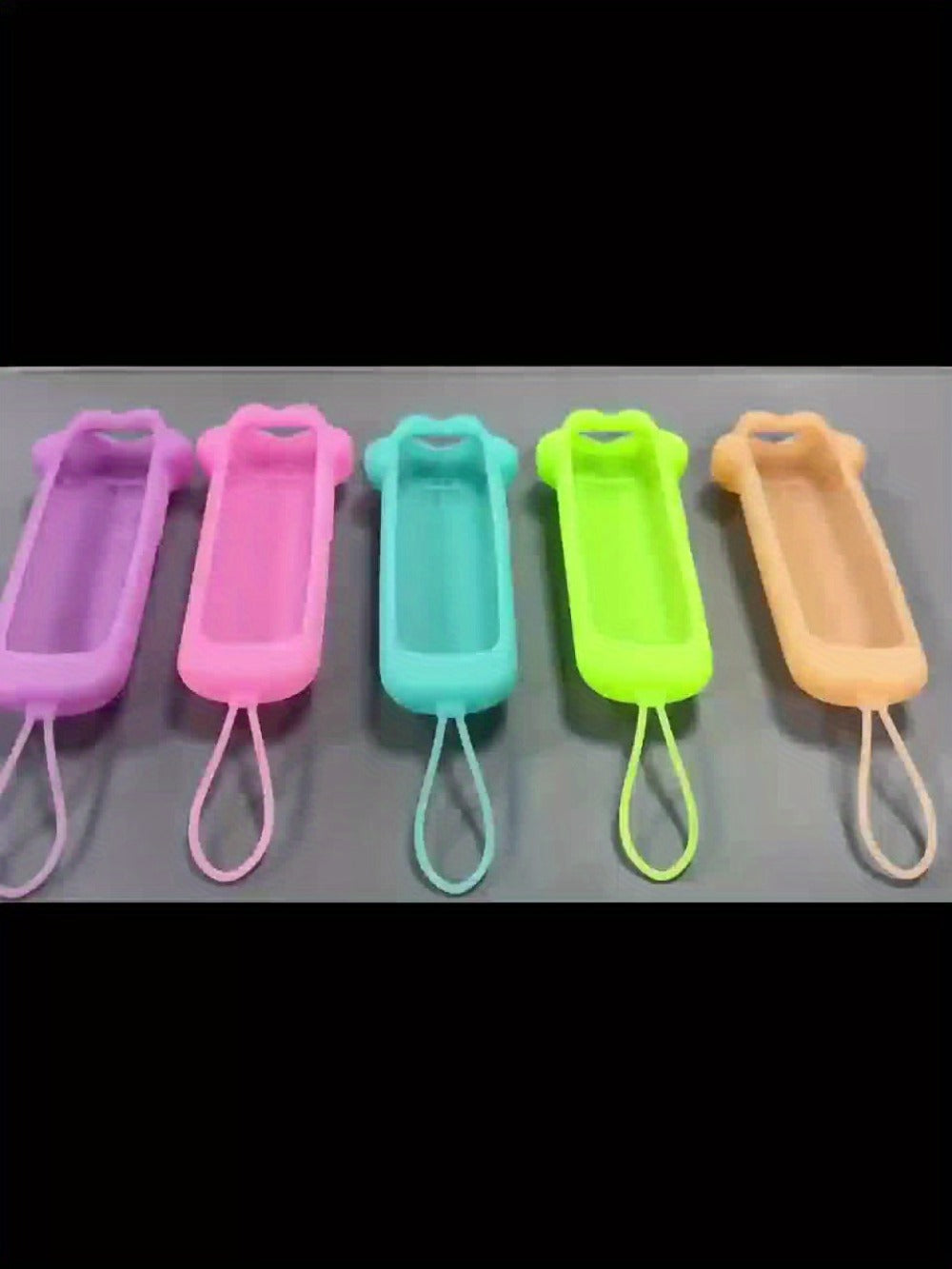 Dog Paw Silicone Remote Control Case Glow in the Dark – Cute Luminous Green Protective Cover for TCL Hisense Roku Remote, Anti-Slip Anti-Drop Soft Sleeve, Fun TV Accessory Gift for Pet Lovers Kids
