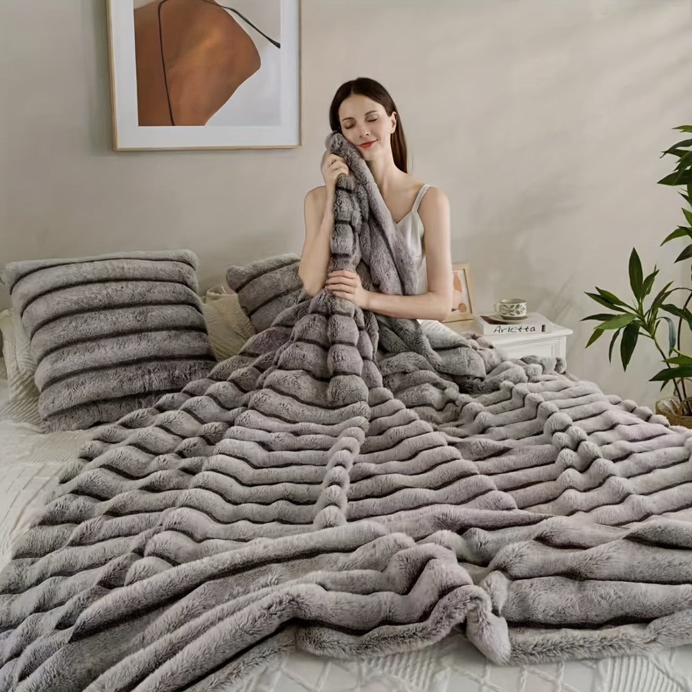 Double-Layer Faux Rabbit Fleece Blanket – 450-500gsm Thickened Soft Warm Throw for Bed, Couch & Travel, All Season, 3 Colors, 5 Sizes