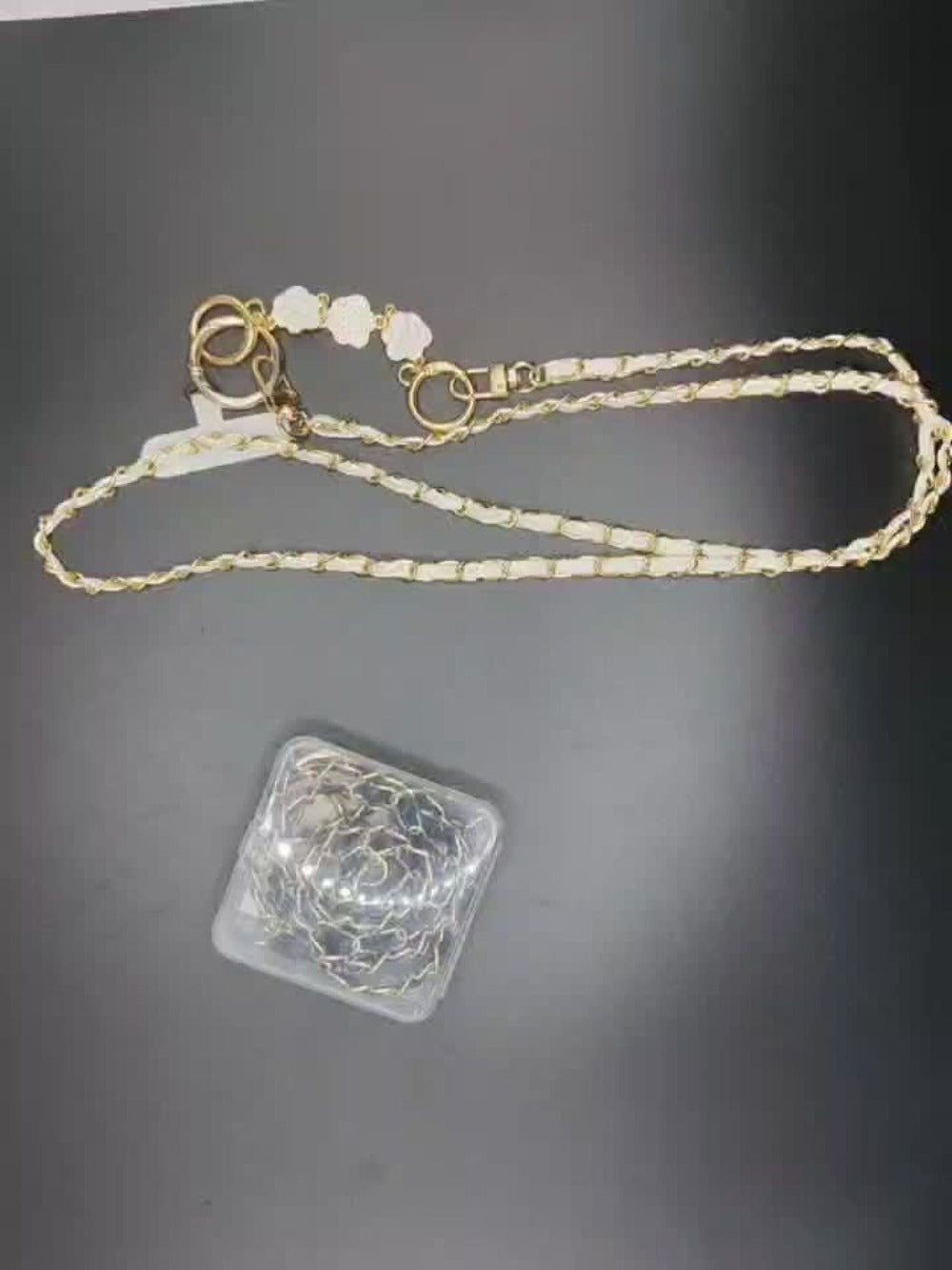 Crossbody Phone Strap Long Chain Pearl Camellia Metal Charm Elegant Lanyard for Women Girls – Clip-On Universal Fit iPhone Samsung Black White 2-5pcs Gift Set